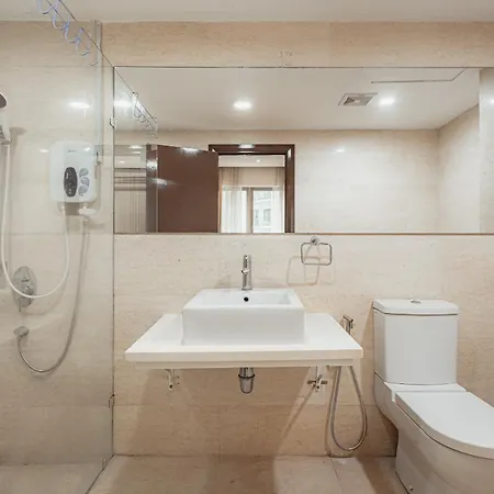 Naibnb In Regalia Residence Kuala Lumpur Exterior photo