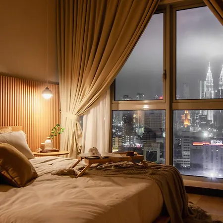Naibnb In Regalia Residence Kuala Lumpur Exterior photo
