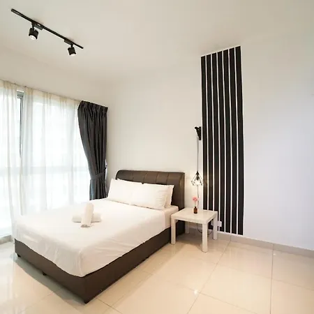 Naibnb In Regalia Residence Kuala Lumpur Exterior photo
