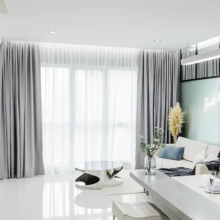 Naibnb In Regalia Residence Kuala Lumpur Room photo